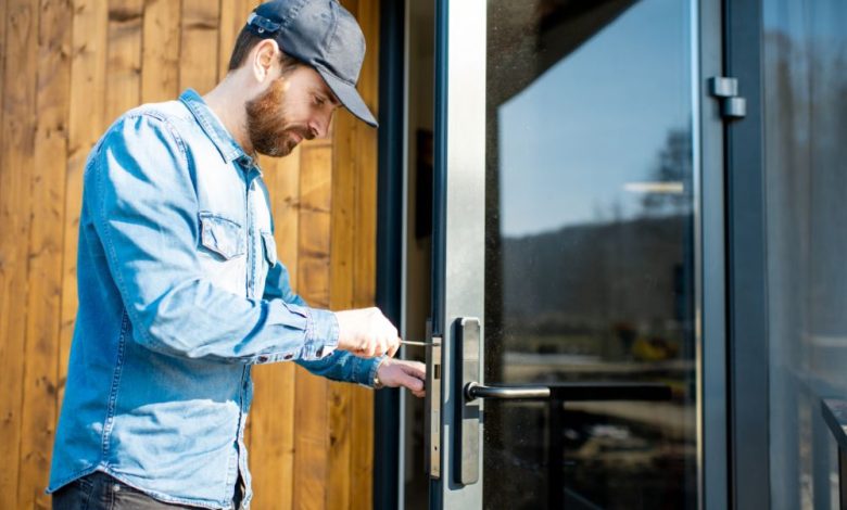 A Comprehensive Guide to Repairing Entrance Doors